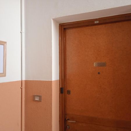 La Casa Di Lucia Appartamento Novara Exterior foto