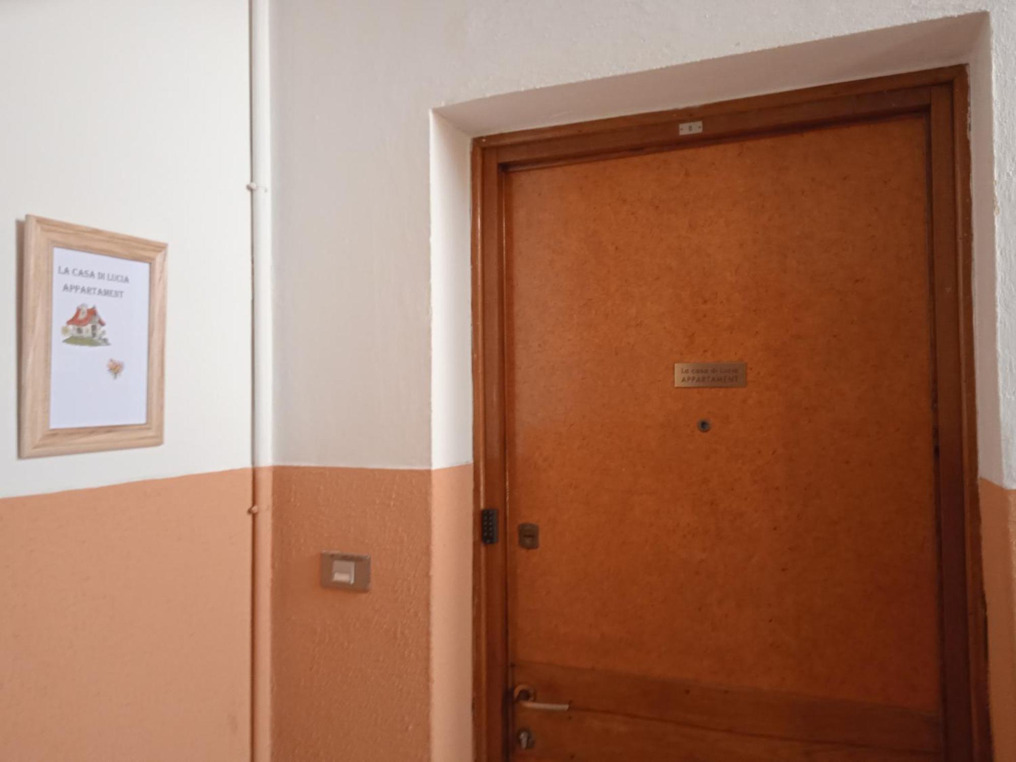 La Casa Di Lucia Appartamento Novara Exterior foto
